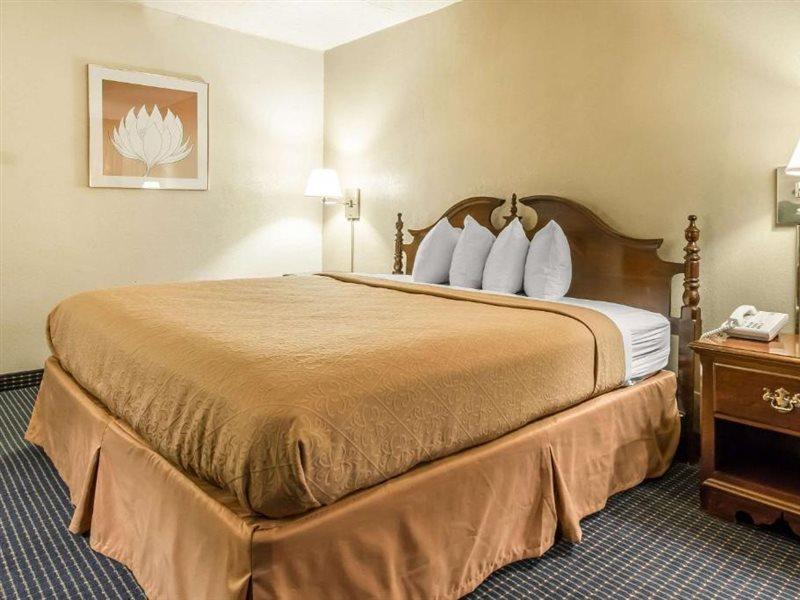 Quality Inn & Conference Center Somerset Luaran gambar