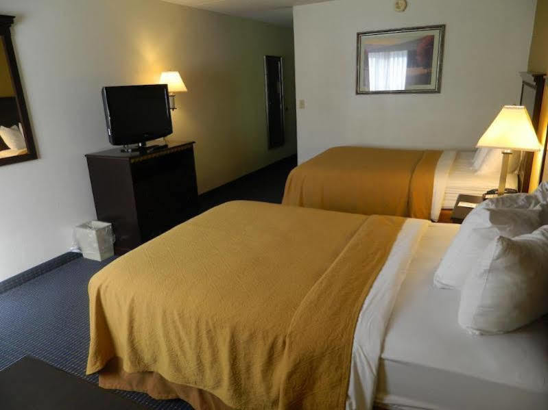 Quality Inn & Conference Center Somerset Luaran gambar